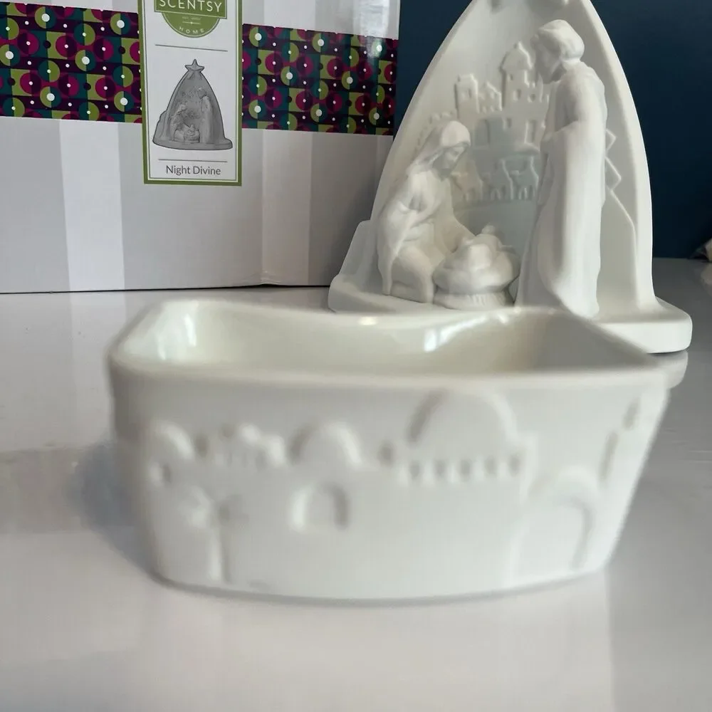 Scentsy Night Divine Wax Warmer With Base & Warmer Dish Nativity Scene NIB